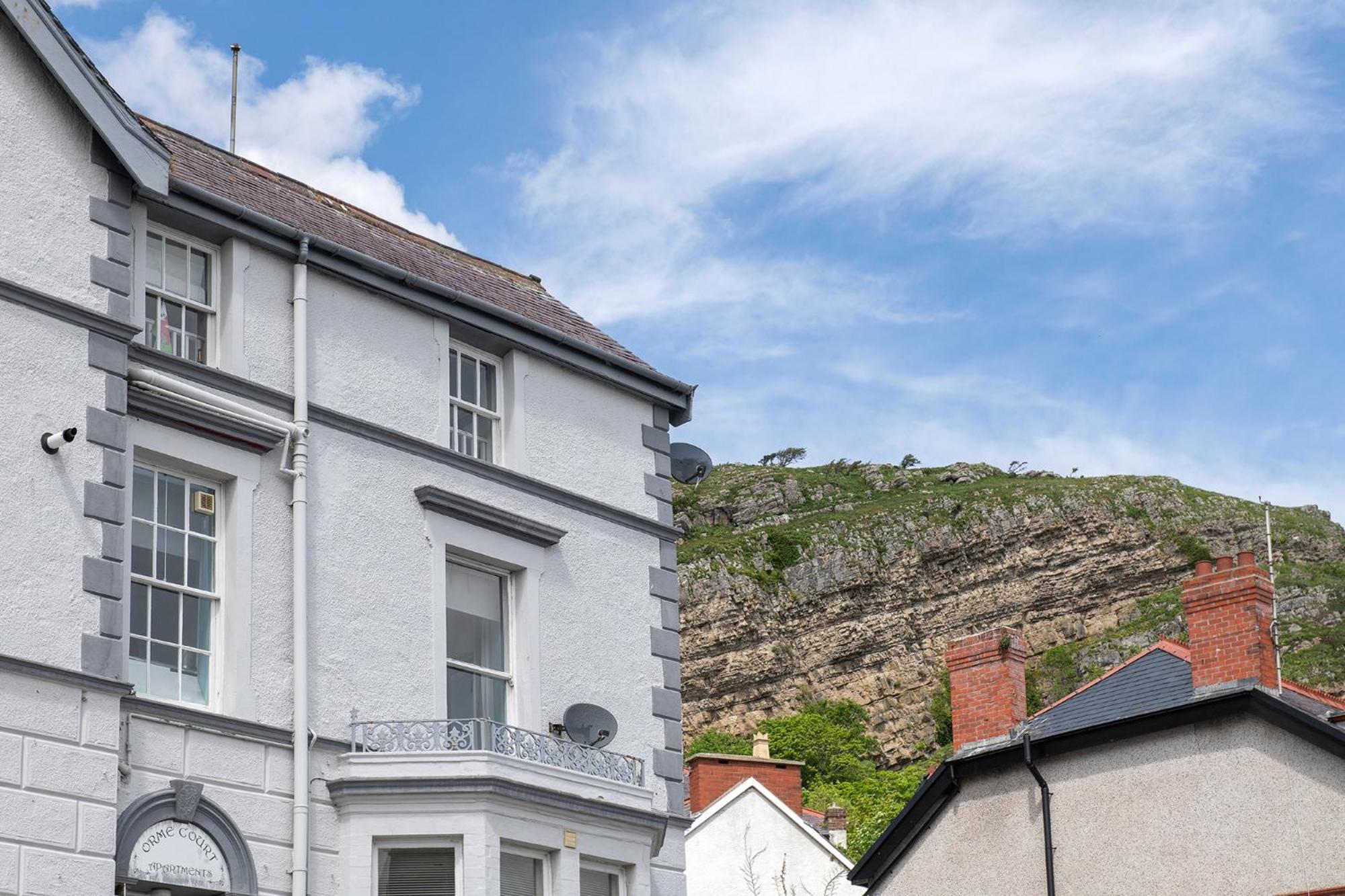 Abbey Road Boutique Holiday Apartment Llandudno Ngoại thất bức ảnh